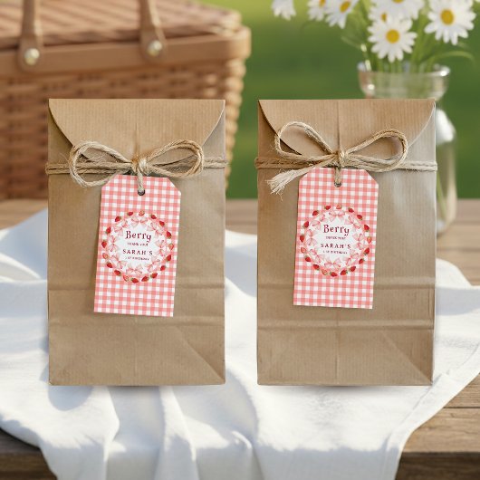 Coquette Berry Eerste Verjaardag Rood Gingham Cadeaulabel