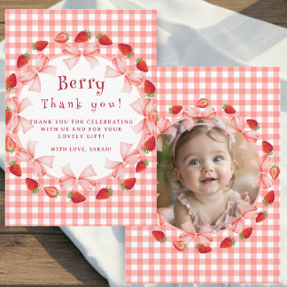 Coquette Berry Eerste Verjaardag Rood Gingham Foto Bedankkaart