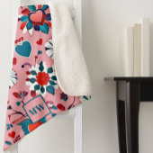 Coquette, bloemen en hart motief monogram sherpa deken