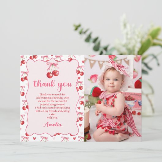 Coquette Bow Cherry Verjaardagsfoto Dank u kaart (Staand voorkant)