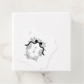 Coquette Bow Crest Monogram Franse bruiloft Bedankjes Labels (In situ)