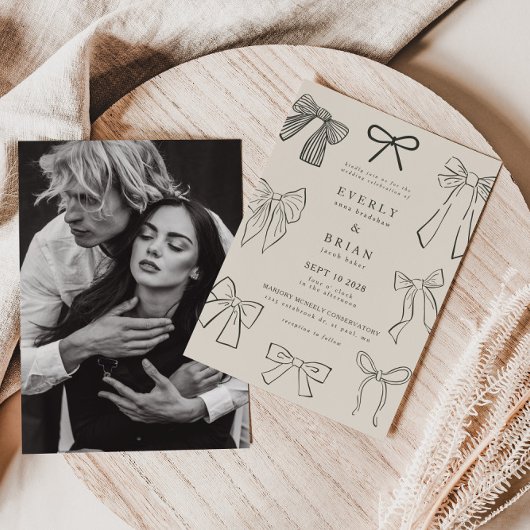 Coquette Bows Houtskool Huwelijksuitnodiging Kaart