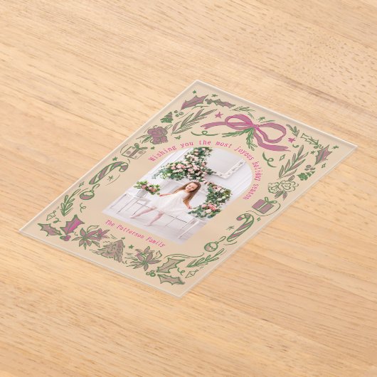 Coquette Christmas Familie Foto Roze Groene Doodle Acryl Uitnodigingen (Laagn)