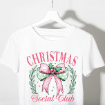 Coquette Christmas Social Club Girly Pink Bow Tri-Blend Shirt<br><div class="desc">Coquette Christmas Social Club Girly Pink Bow Feestelijke Holiday Tri-Blend Shirt heeft een  roze en groene boog geaccentueerd met hulst en een bloemenkrans met de tekst "Christmas Social Club" in de moderne script typografie. Perfect voor kerstcadeaus,  kerstfeesten en vakantiefeesten,  verjaardagen en meer. Creëer door Evco Studio www.zazzle.com/store/evcostudio</div>