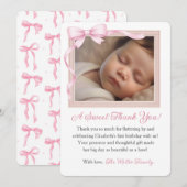 Coquette Pink Bow First Birthday Photo Invitation Bedankkaart (Voorkant / Achterkant)
