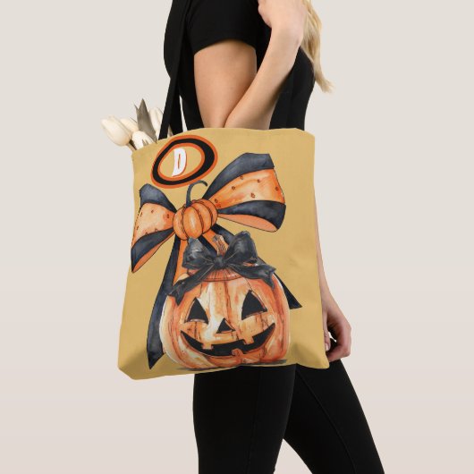 Coquette Pompoen Design Monogram Tote Bag (Dichtbij)