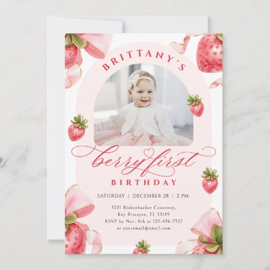 Coquette Strawberry 1e verjaardag uitnodiging (Voorkant)
