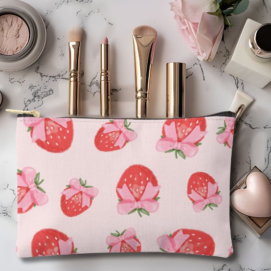 Coquette Strawberry Make Up Bag Etui
