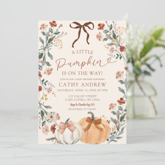 Coquette Wildflower Pumpkin Baby Shower Invitation Kaart (Staand voorkant)
