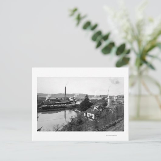 Coquille, OR Town Uitzicht en Lumber Mills Briefkaart (Staand voorkant)