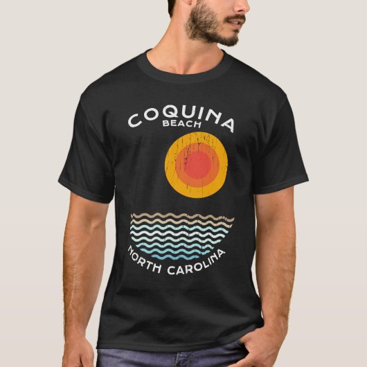 Coquina Beach NC Summertime Vacationing Squiggly W T-shirt (Voorkant)