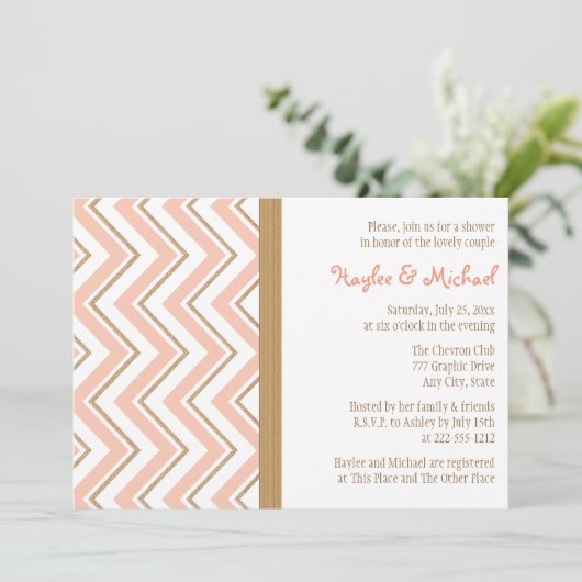 Coral and Gold Chevron Couples Wedding Shower Kaart (Staand voorkant)