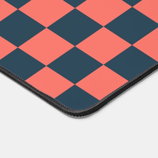 Coral and navy checkerboard pattern bureaumat (Hoek)
