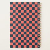 Coral and navy checkerboard pattern planner (Achterkant)