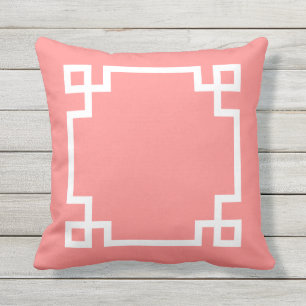 Coral and White Greek Key Buitenkussen