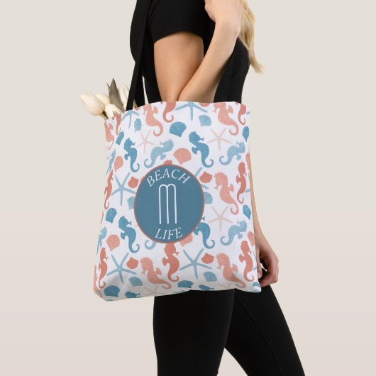 Coral Blue Nautical Monogram Patroon Tote Bag (Dichtbij)