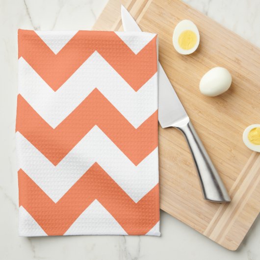 Coral Bold Chevron Theedoek (Quarter Fold)