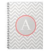 Coral Chevron Monogram Notitieboek (Voorkant)