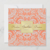 Coral Damask Monogram Gold Ribbon Uitnodiging (Voorkant)