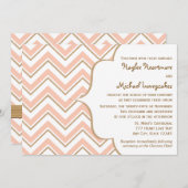 Coral en Gold Chevron Wedding Kaart (Voorkant / Achterkant)