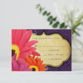 Coral Fuchsia Eggplant Gerber Daisy Wedding RSVP Kaartje (Staand voorkant)