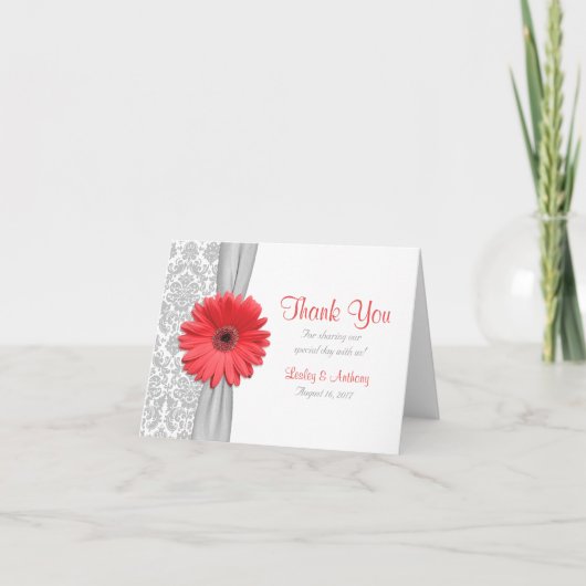 Coral Gerbera Daisy Grey Damask Bruiloft Dank u Bedankkaart (Voorkant)