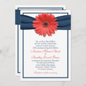 Coral Gerbera Daisy Navy Ribbon Wedding Invitation Kaart (Voorkant / Achterkant)