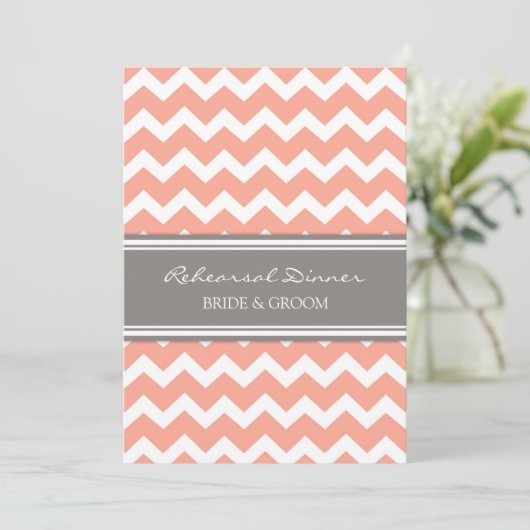 Coral Gray Chevron Rehearsal Dinner Party Kaart (Staand voorkant)