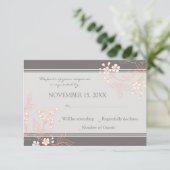 Coral Grey Floral RSVP Weddenschap Card (Staand voorkant)