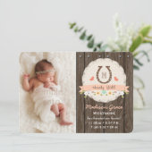 Coral Monogram Hoefijzer Westerne Baby Aankondigin Aankondiging (Staand voorkant)