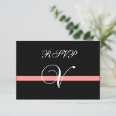 Coral Monogram V Huwelijks RSVP Kaart (Staand voorkant)