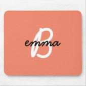 Coral Name | Initiaal Modern Trendy Stylish Oranje Muismat (Voorkant)