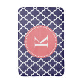 Coral Navy Blue Custom Monogram Quatrefoil Patroon Badmat (Voorkant Verticaal)