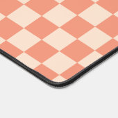 Coral Peach Checkerboard Controleer Retro Patroon Bureaumat (Hoek)