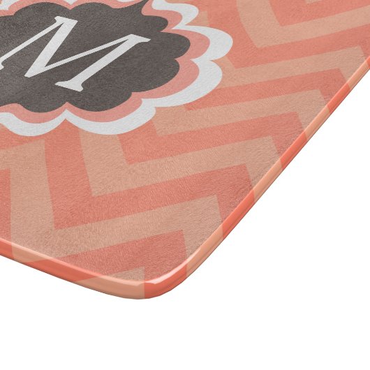 Coral Pink Chevron Pattern Aangepast monogram Snijplank (Hoek)