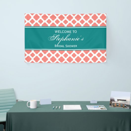 Coral Pink Quatrefoil Patroon met Blauwgroen Brida Spandoek (Beurs)