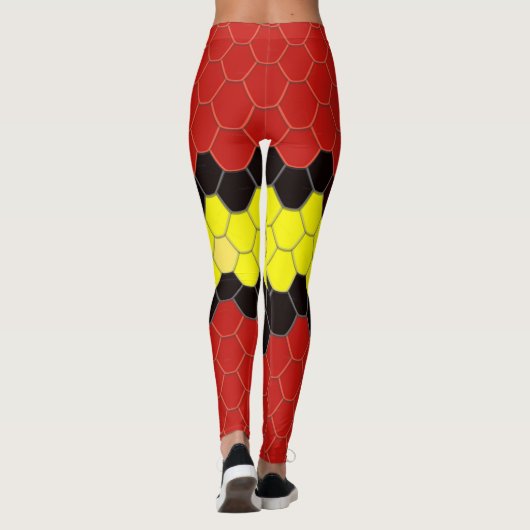 Coral Snake Skin Pattern Leggings (Achterkant)