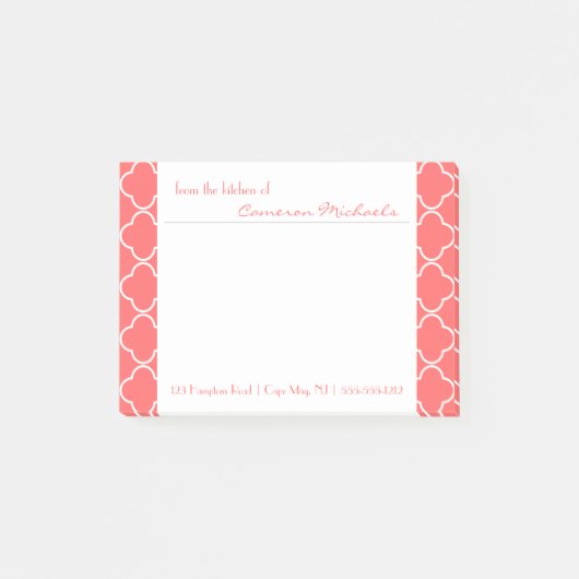 Coral | Wit Quatrefoil Patroon Monogram Post-it® Notes (Voorkant)
