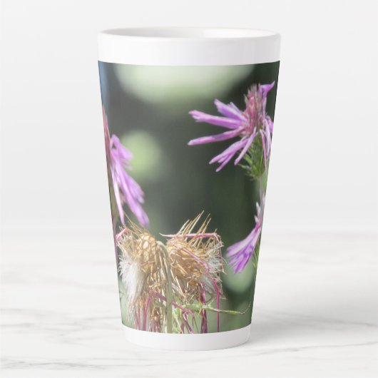 Corfu Lila wilde bloemen Latte Mok (Voorkant)