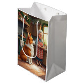Corgi Baking with Grandma Christmas Painting Medium Cadeauzakje (Voorkant Gekanteld)