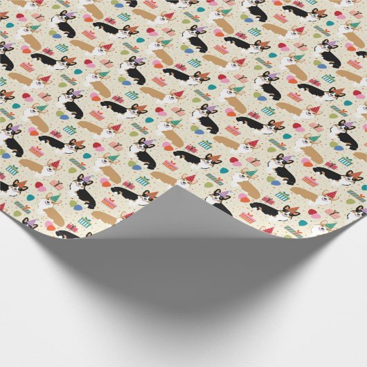 Corgi Birthday Dogs Wrapping Paper Cadeaupapier (Hoek)