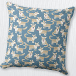 Corgi Dog Pattern Green Kussen<br><div class="desc">Fun Pembroke Welsh Corgi-hondenpatroon op een blauwgroen groene achtergrond. Originele kunst van Nic Squirrell.</div>