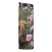Corgi in de roze rozen, thermosbeker (Geroteerd rechts)