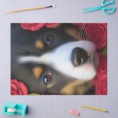 Corgi Puppy in rode rozen Tissuepapier (Craft)