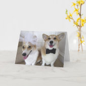corgis kleedden zich omhoog als bruid en bruidegom kaart (Gele Bloem)