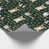 Corgis viert kerst - groen patroonwikkelen cadeaupapier (Hoek)