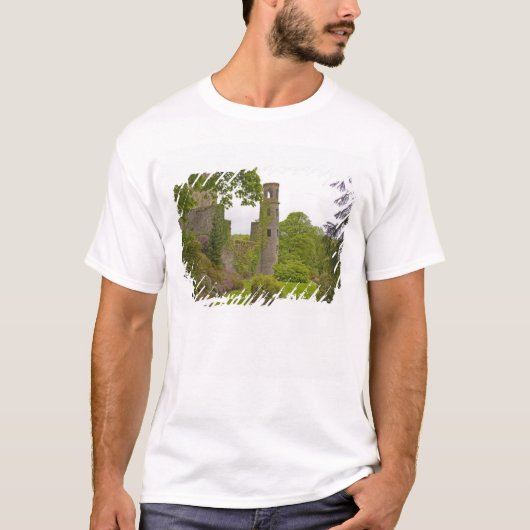 Cork, Ierland. Het beruchte Blarney Castle 2 T-shirt (Voorkant)