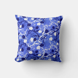 Cornflower Blue & White Elegant Floral Pattern Kussen