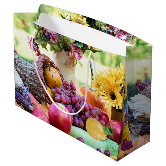 Cornucopia Autumn Harvest Chef's Table Groot Cadeauzakje (Achterkant Gekanteld)