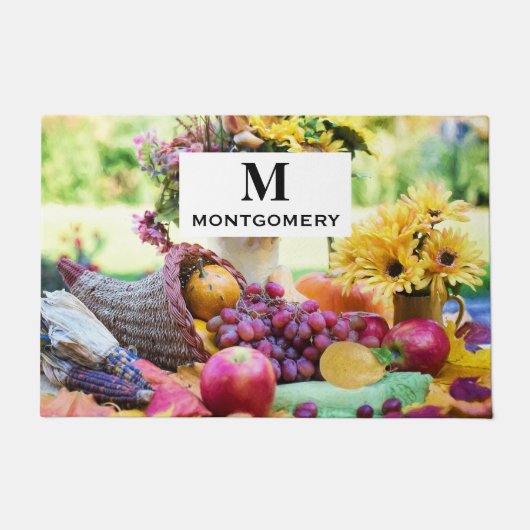 Cornucopia Autumn Harvest Chef's Table Monogram Deurmat (Voorkant)
